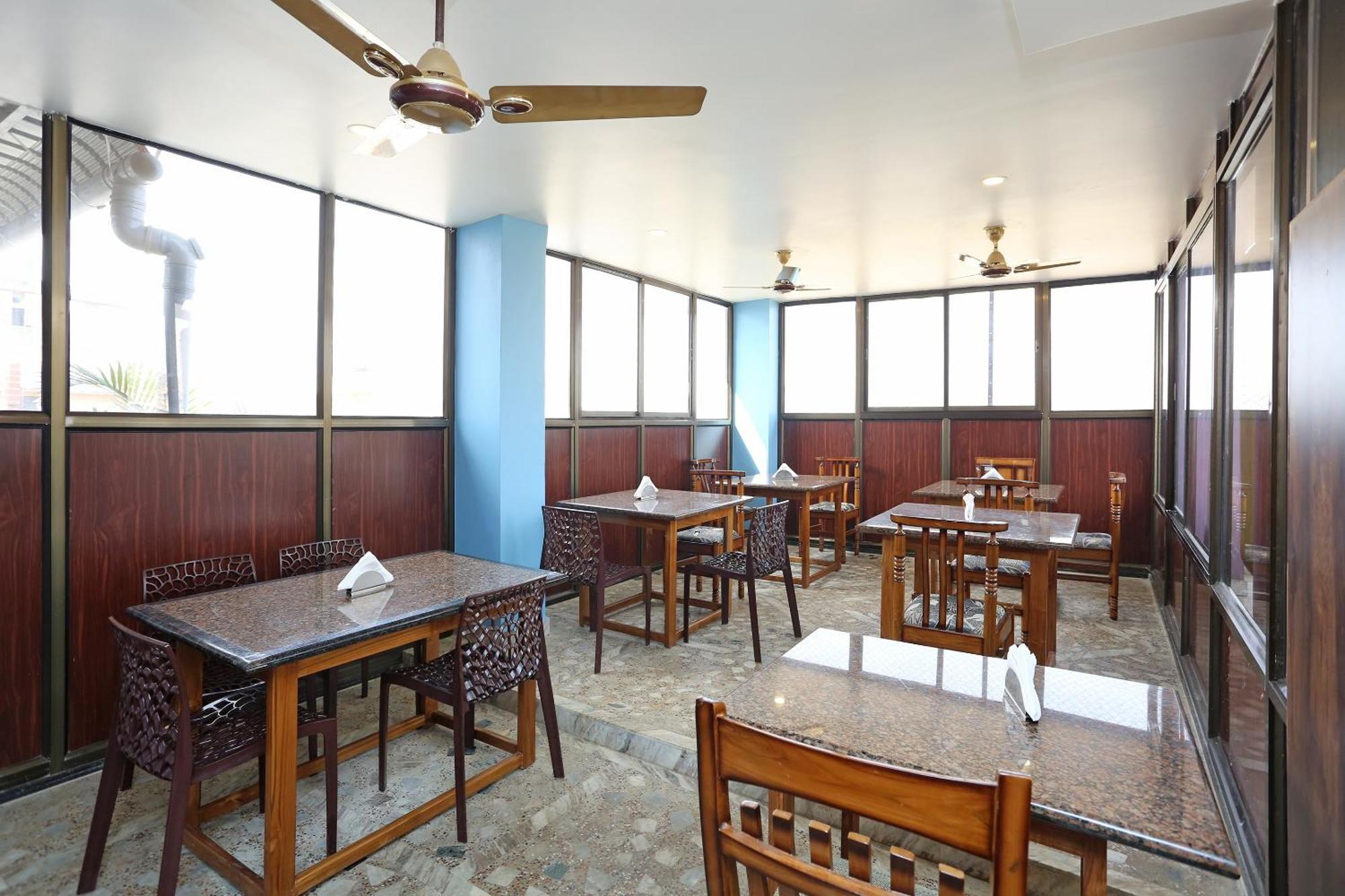 Dispur Super Hotel O Cherry City Cottage מראה חיצוני תמונה
